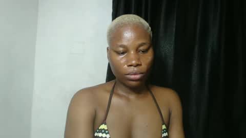 frekkymorelle online show from February 11, 8:26 am