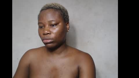 frekkymorelle online show from October 24, 4:42 am