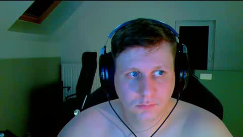 Snapshot of frenchfrieswithmayo chatting on October 3, 6:38 pm French fries online show from October 3, 6:38 pm