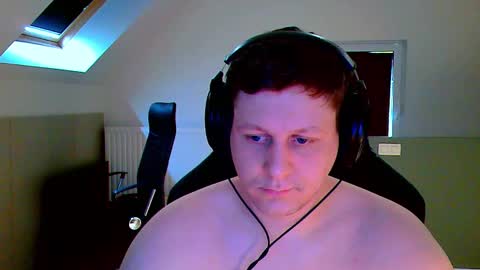 Snapshot of frenchfrieswithmayo chatting on October 12, 1:54 pm French fries online show from October 12, 1:54 pm