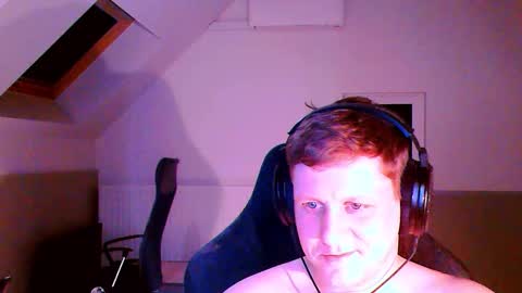 Snapshot of frenchfrieswithmayo chatting on October 18, 8:09 pm French fries online show from October 18, 8:09 pm