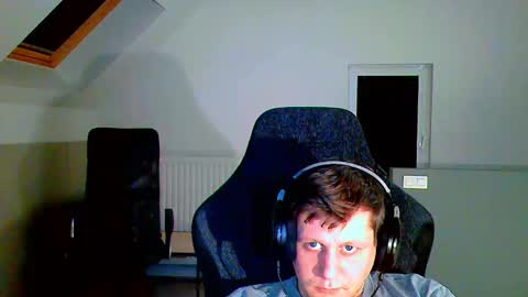 Snapshot of frenchfrieswithmayo chatting on October 28, 6:54 pm French fries online show from October 28, 6:54 pm