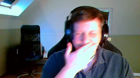 Snapshot of frenchfrieswithmayo chatting on November 1, 11:34 am French fries online show from November 1, 11:34 am