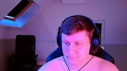 Snapshot of frenchfrieswithmayo chatting on November 8, 3:34 pm French fries online show from November 8, 3:34 pm