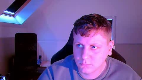 Snapshot of frenchfrieswithmayo chatting on November 11, 2:06 pm French fries online show from November 11, 2:06 pm