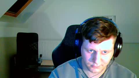 Snapshot of frenchfrieswithmayo chatting on November 13, 8:52 pm French fries online show from November 13, 8:52 pm