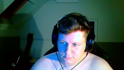 Snapshot of frenchfrieswithmayo chatting on November 24, 6:51 pm French fries online show from November 24, 6:51 pm