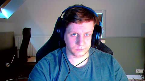 Snapshot of frenchfrieswithmayo chatting on December 2, 11:15 am French fries online show from December 2, 11:15 am