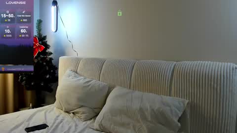 Snapshot of fresh_b1ood chatting on January 5, 8:31 pm Alex or Andrzej online show from January 5, 8:31 pm