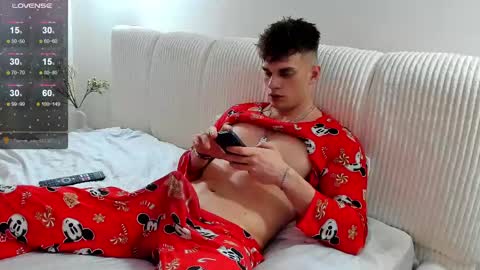 Snapshot of fresh_b1ood chatting on March 3, 10:42 pm Alex or Andrzej online show from March 3, 10:42 pm