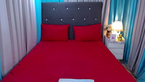 anna online show from December 18, 6:25 pm