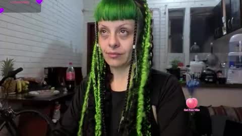 freyaa_sorceress online show from September 17, 2:35 am