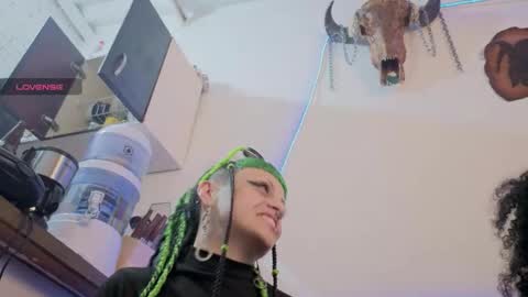 freyaa_sorceress online show from October 21, 3:18 am