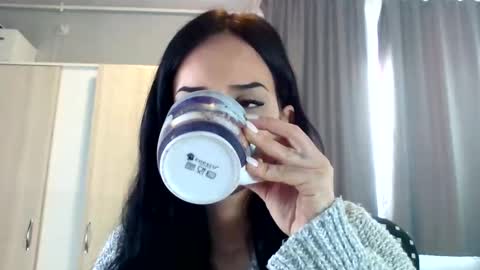 Snapshot of freyagoddess109616 chatting on November 11, 7:52 am Freya online show from November 11, 7:52 am