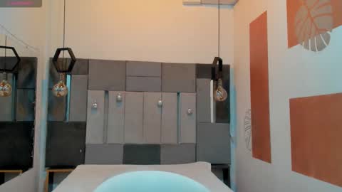 Snapshot of freyalane chatting on December 15, 4:06 am ALIS AND ALEX online show from December 15, 4:06 am