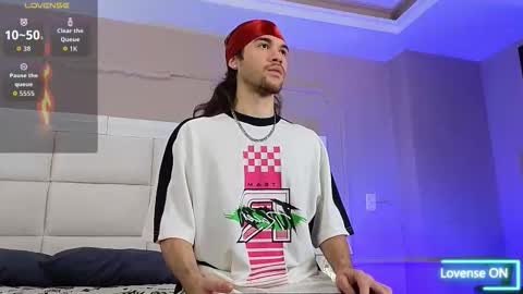 freyrvik online show from October 29, 6:09 pm