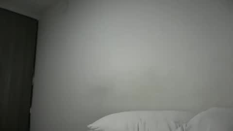 freyva_ online show from February 2, 4:48 am