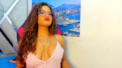 Frezzita online show from October 3, 7:55 pm