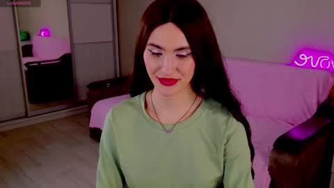 Frida online show from January 10, 8:04 pm