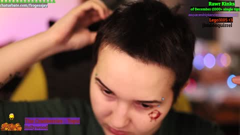 Snapshot of frogessjay chatting on December 16, 8:37 pm Jaywise Frogfoot online show from December 16, 8:37 pm