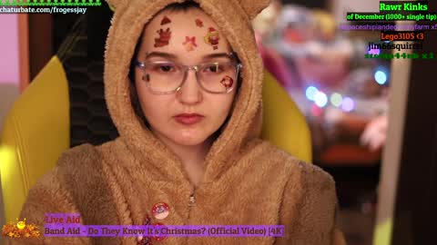 Snapshot of frogessjay chatting on December 16, 11:39 pm Jaywise Frogfoot online show from December 16, 11:39 pm