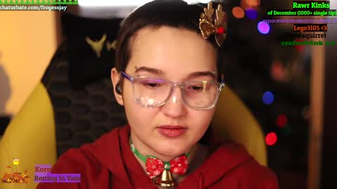 Snapshot of frogessjay chatting on December 18, 8:14 pm Jaywise Frogfoot online show from December 18, 8:14 pm