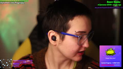 Snapshot of frogessjay chatting on January 1, 11:18 pm Jaywise Frogfoot online show from January 1, 11:18 pm