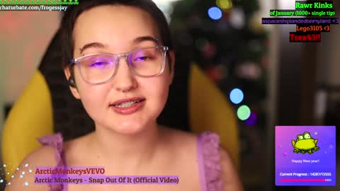 Snapshot of frogessjay chatting on January 2, 2:22 am Jaywise Frogfoot online show from January 2, 2:22 am