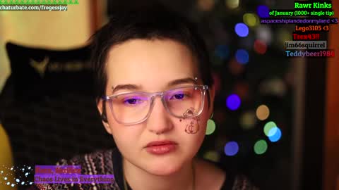 Snapshot of frogessjay chatting on January 5, 9:03 pm Jaywise Frogfoot online show from January 5, 9:03 pm