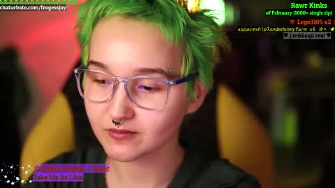 Snapshot of frogessjay chatting on February 12, 10:26 pm Jaywise Frogfoot online show from February 12, 10:26 pm