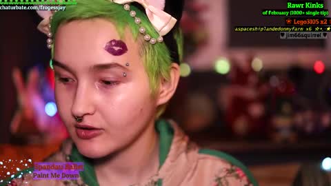 Snapshot of frogessjay chatting on February 14, 7:33 pm Jaywise Frogfoot online show from February 14, 7:33 pm