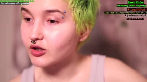 Snapshot of frogessjay chatting on February 26, 10:31 pm Jaywise Frogfoot online show from February 26, 10:31 pm