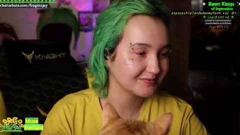 Snapshot of frogessjay chatting on September 18, 8:44 pm Jaywise Frogfoot online show from September 18, 8:44 pm