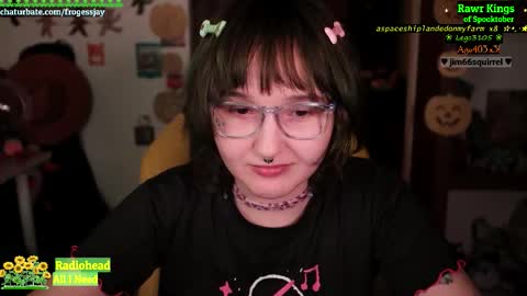 Snapshot of frogessjay chatting on October 22, 6:51 pm Jaywise Frogfoot online show from October 22, 6:51 pm