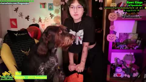 Snapshot of frogessjay chatting on October 24, 6:15 pm Jaywise Frogfoot online show from October 24, 6:15 pm