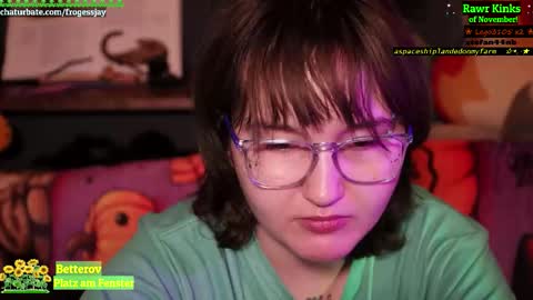 Snapshot of frogessjay chatting on November 7, 4:01 am Jaywise Frogfoot online show from November 7, 4:01 am