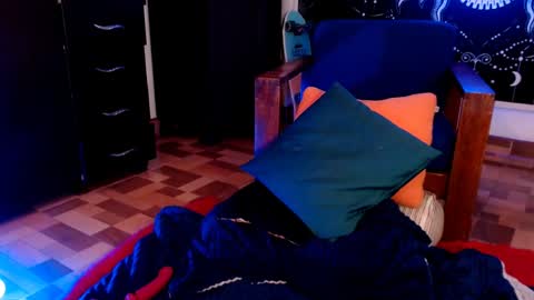          HEHIM  online show from February 1, 6:40 pm