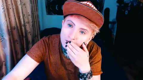          HEHIM  online show from October 31, 9:43 am