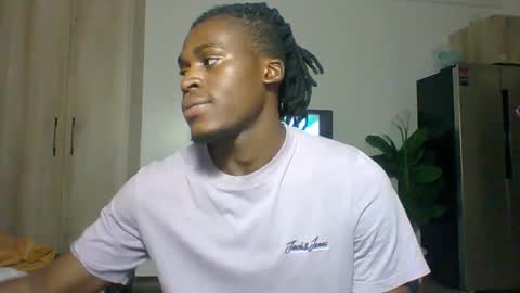 Snapshot of fuck_buoy chatting on October 10, 8:35 am Prince online show from October 10, 8:35 am