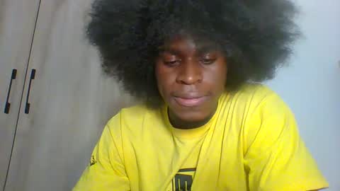 Snapshot of fuck_buoy chatting on November 8, 9:09 am Prince online show from November 8, 9:09 am