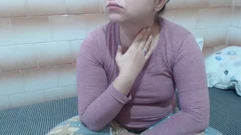 Ella online show from December 13, 6:21 am