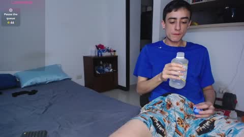 Snapshot of fuckc0uple chatting on February 4, 10:13 pm Lauuuu n TheLuckyGuy online show from February 4, 10:13 pm