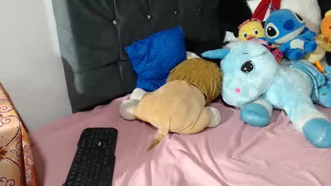 Mia and Gary  online show from December 29, 5:31 am