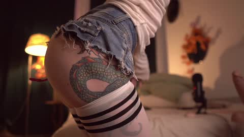 Snapshot of fuckingtoy_ chatting on November 19, 1:22 pm Eva all my links online show from November 19, 1:22 pm