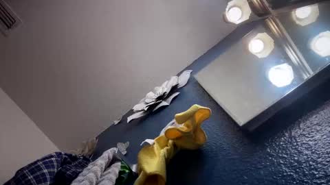 Snapshot of fukmyass247 chatting on October 13, 11:21 am fukmyass247 online show from October 13, 11:21 am