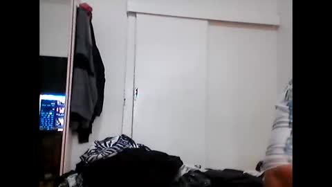 Snapshot of full4cefull chatting on March 1, 3:43 am Pizzaz online show from March 1, 3:43 am