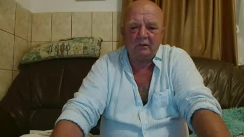 fullballs6 online show from September 17, 1:51 am