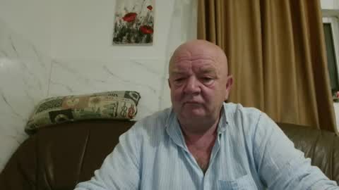 fullballs6 online show from December 15, 2:05 am