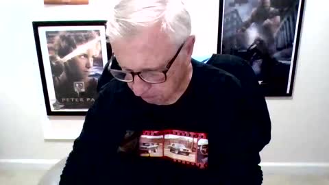 Snapshot of funclemike chatting on October 22, 4:18 pm funclemike online show from October 22, 4:18 pm