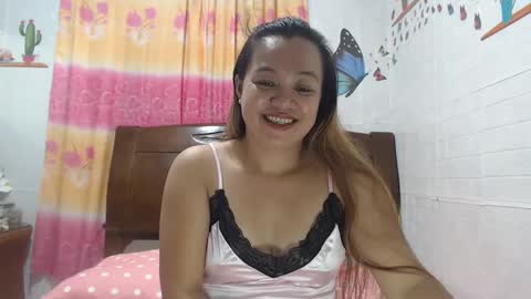 Snapshot of funluvnpinay4u chatting on January 22, 12:49 pm MAE online show from January 22, 12:49 pm